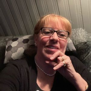 Meet your Posher, Jeannine